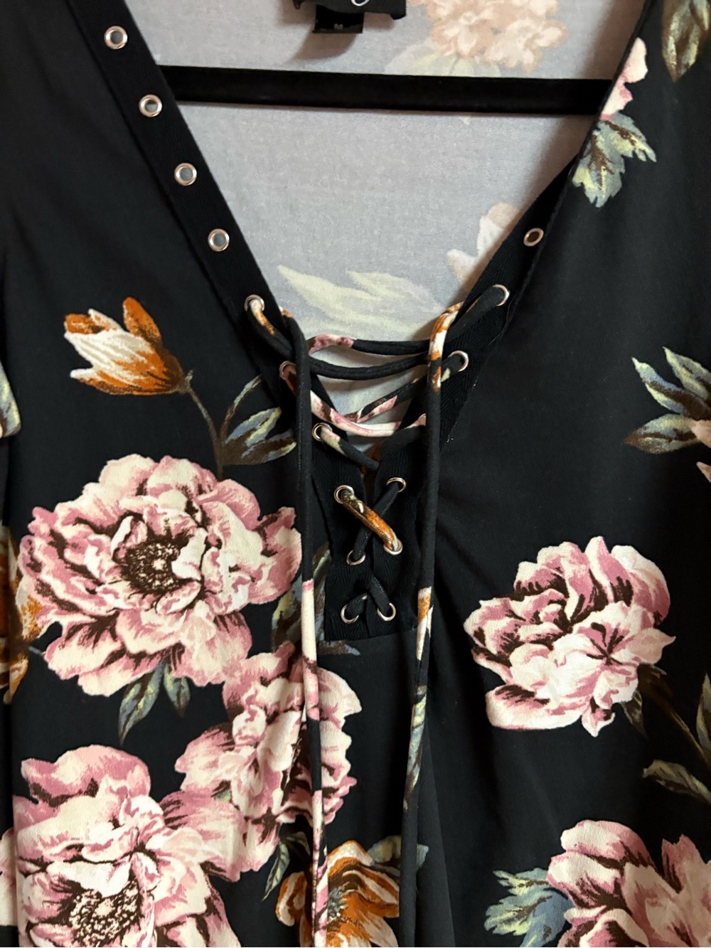 by & by Black Floral Lace-Up Cold-Shoulder Long Sleeve Top - Picture 5 of 6